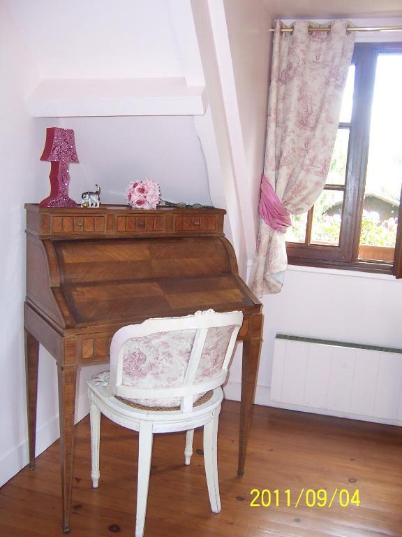 Aux Marguerites Villa Sainte-Genevieve-les-Gasny Rom bilde